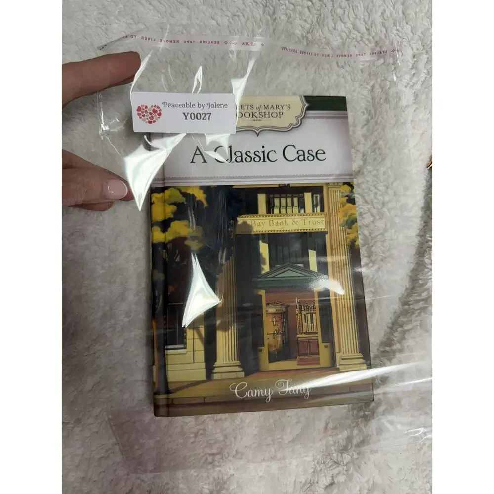 The Secrets of Mary's Bookshop (A Classic Case) Camy Tang Guideposts HB